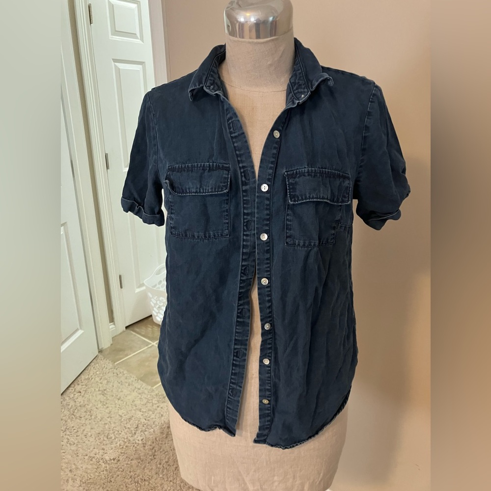 A New Day Lyocell Dark Denim button up shirt. Rosie the riveter shirt. 🥰